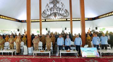 Bupati Ipuk Ajak 82 Mahasiswa Poltekkes Jadi Solusi Masalah Kesehatan Banyuwangi