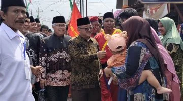 Mendikdasmen Abdul Mu’ti Tinjau Sekolah Ambruk di Bangkalan, Targetkan Perbaikan Rampung 2026