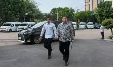 Sejumlah Menteri Ekonomi Datangi Istana, Rupiah Melemah Jadi Sorotan
