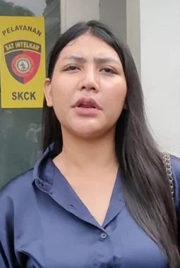 Puluhan Biduan Surabaya Laporkan Dugaan Arisan Bodong Rp1,8 Miliar